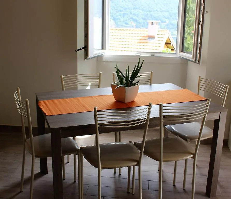 Bellavista Wonderful Lake View 莫尔特拉西奥 公寓